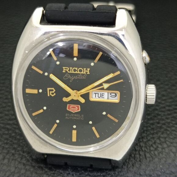 Black and Gold Men's Watch - Picture 3 of 10